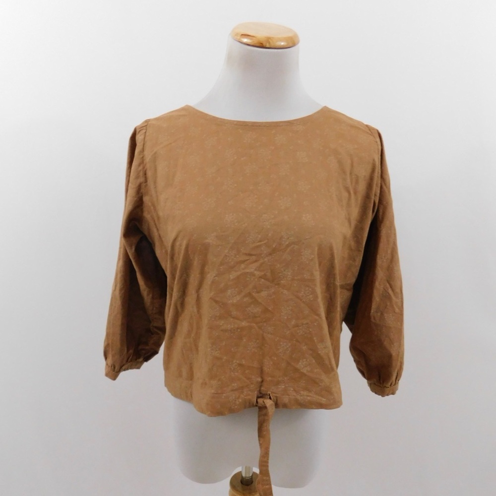 Esby Top